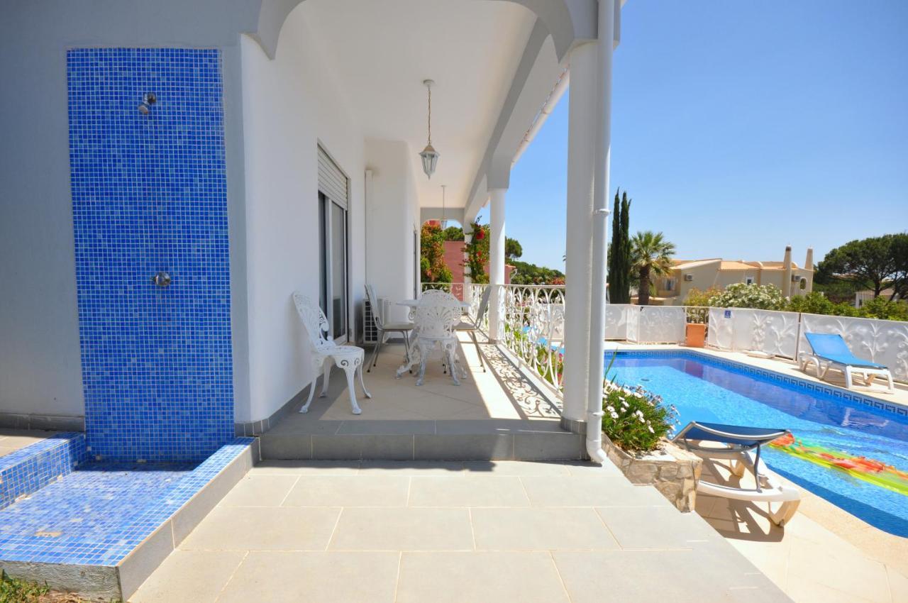 Well-Appointed Villa Is Situated In The Popular Resort Of Vilamoura Картейра Экстерьер фото